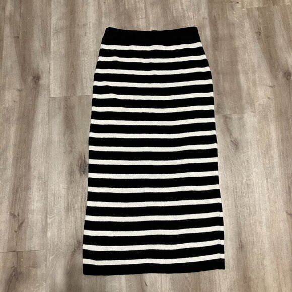 NEW Monteau Los Angeles Knit Maxi Skirt Size Medium - Picture 1 of 4
